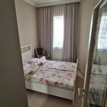 Apartment Classy At European Quarter