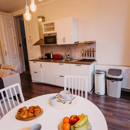 Super In 3* Bruxelas