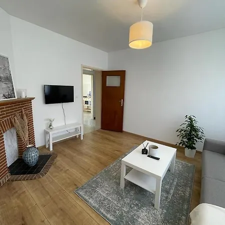 Dans Un Beau Quartier A Anderlecht Apartament *