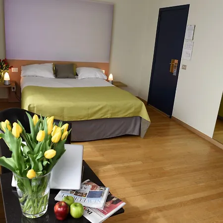 322 Lambermont Brussels Otel 3*
