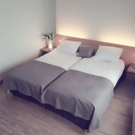 322 Lambermont Brussels Otel 3*