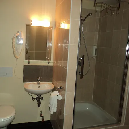 Hotel Albergo Hotel 2*