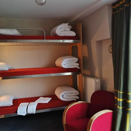Hostel Train Schaerbeek