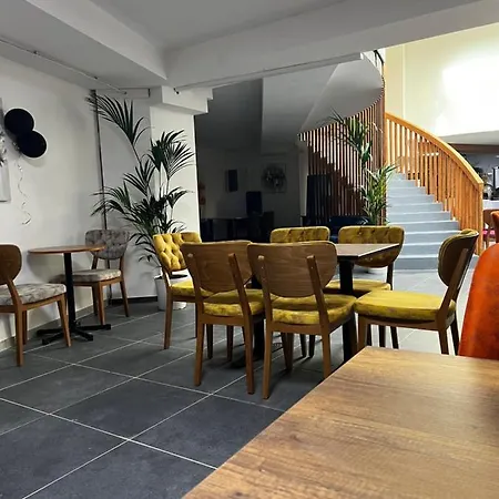 Hotel Aviation Saint-Gilles