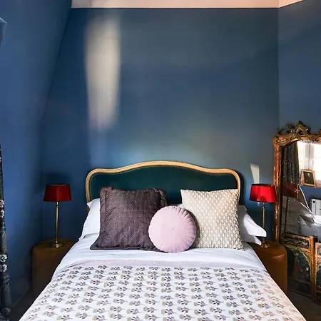 Charming 2-bedroom & Garden