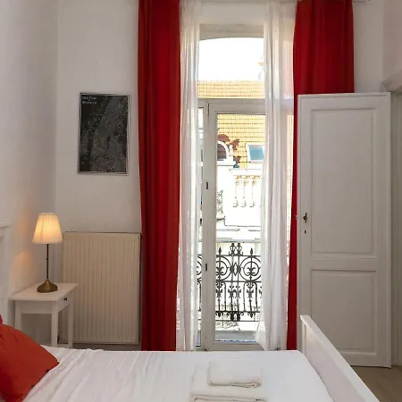 In Brussels, Lantsheere By Homenhancement Sa * Brussels