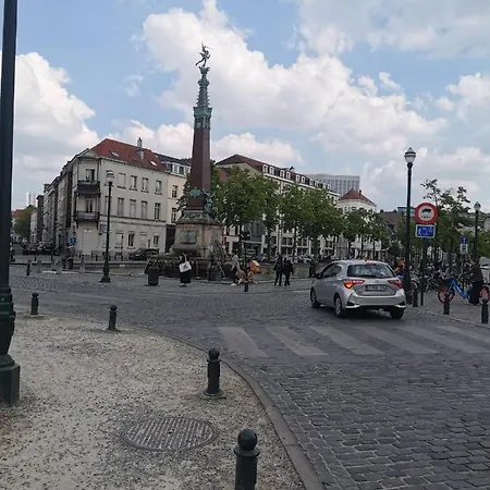 아파트 Cosy With Canal View