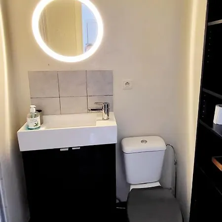 Handy Close To Zaventem Airport Апартаменты