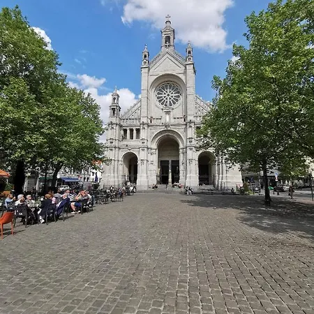 Exclusive Two-level With Private Terrace On The Canal Brussels