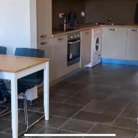 Louise47 Black Brussels