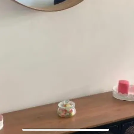 Louise47 Black Apartment Brussels