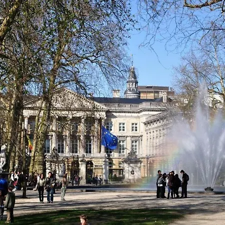 Cinquantenaire Apartmán