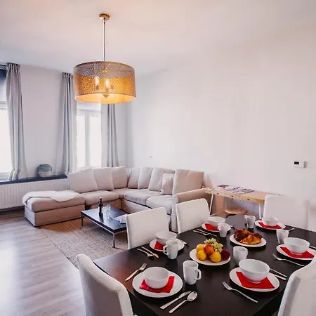 Beautiful In Porte De Namur Apart Otel Brüksel