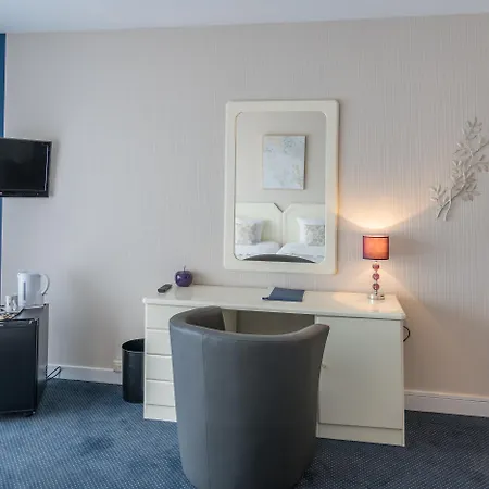 Отель First Euroflat 4*