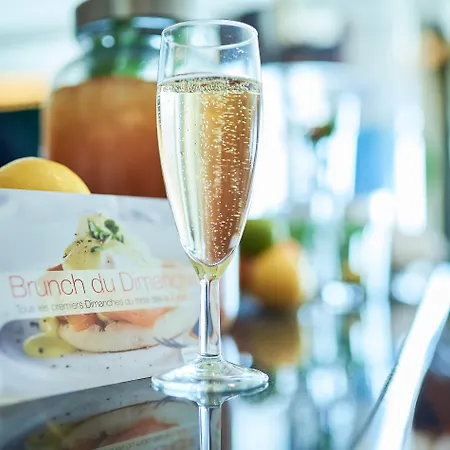 Hotel Le Chatelain 5*