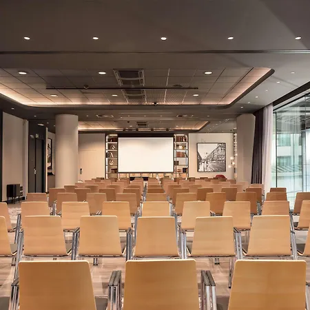 Radisson Collection Grand Place Hotel