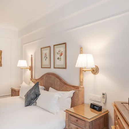 Hotel Manos Stephanie 4*
