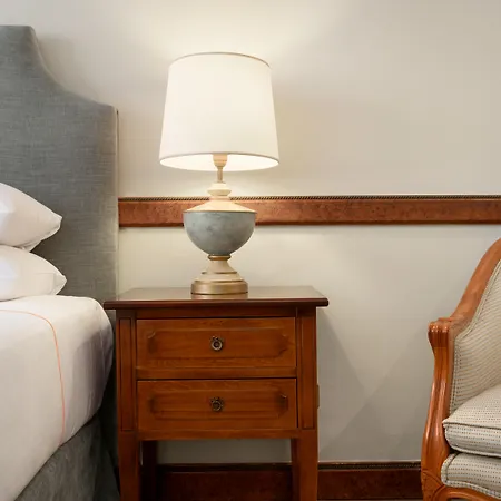 Avenue Louise Trademark Collection By Wyndham