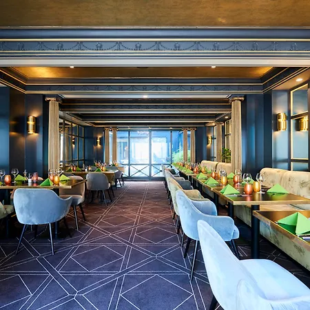 Barsey By Warwick Hotel 4*