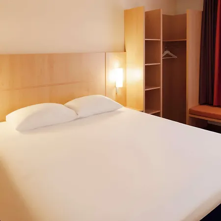 Hotel Ibis Centre Gare Du Midi