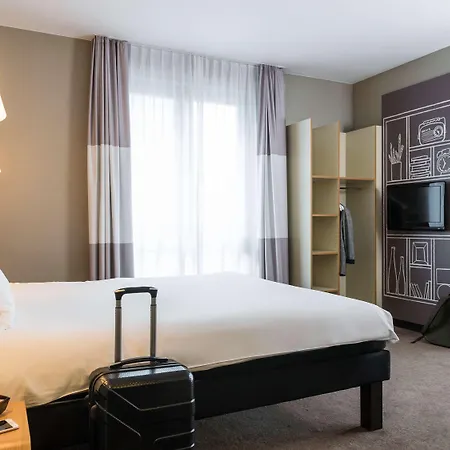Ibis Centre Gare Du Midi בריסל