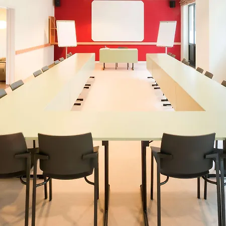 Ibis Centre Gare Du Midi 3* בריסל