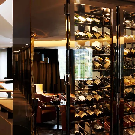 Pullman Centre Midi Hotell 4*