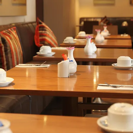 Gresham Belson Hotel 4*