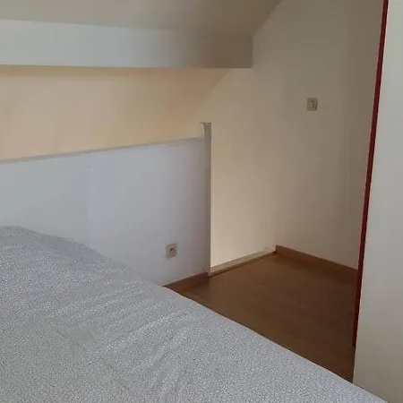 Duplex Sleeps 4 * Brussels