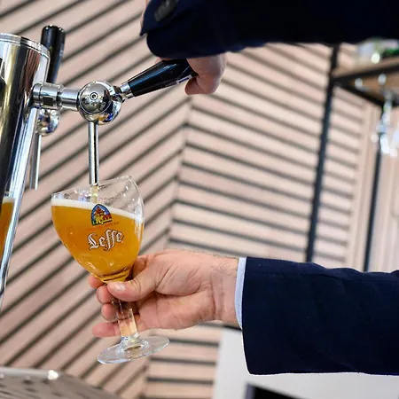 호텔 Schuman By Ihg 4*