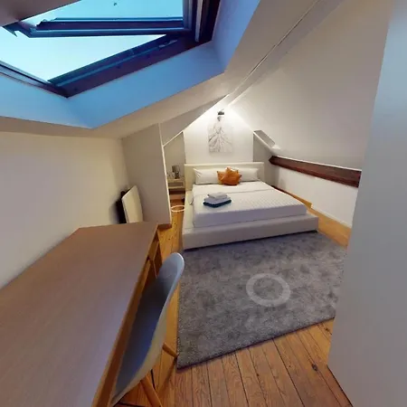 Апартаменты 2 Bedroom With A Rooftop Terrace On 3rd Floor Брюссель