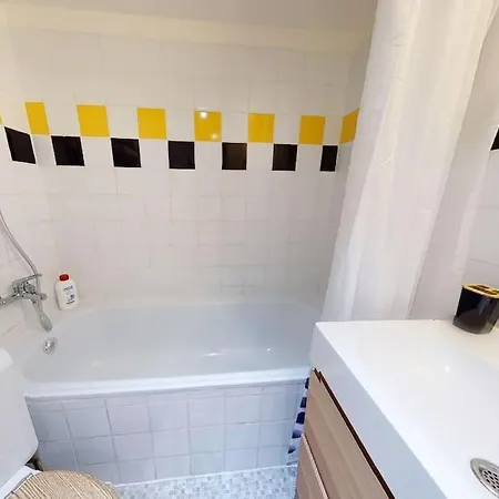 Апартаменты 2 Bedroom With A Rooftop Terrace On 3rd Floor Брюссель