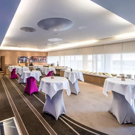Hotell Pullman Centre Midi 4*