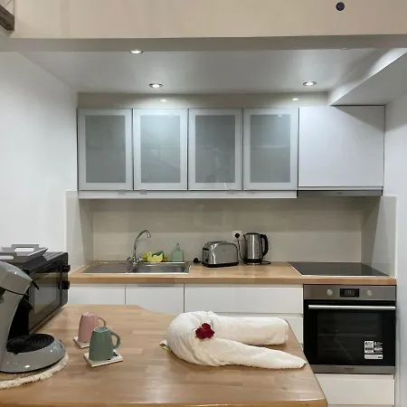 Duplex Situe A 2min De La Gare Du Nord *