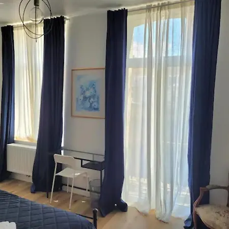 Gasthof Brand New With Private Bathroom And Balcony-terrasse Brüssel
