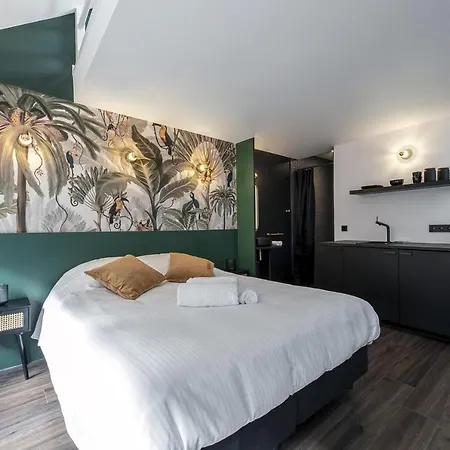 Secret Walls Bed & Breakfast Brussels