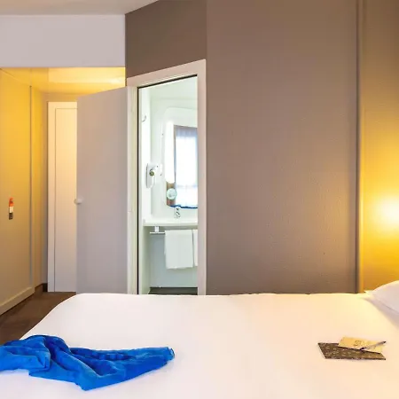 Hotel Ibis Brussels Centre Gare Du Midi 3*