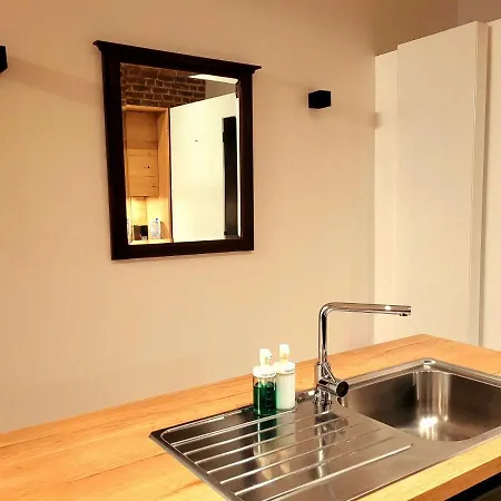 Gasthof Brand New With Private Bathroom And Balcony-terrasse