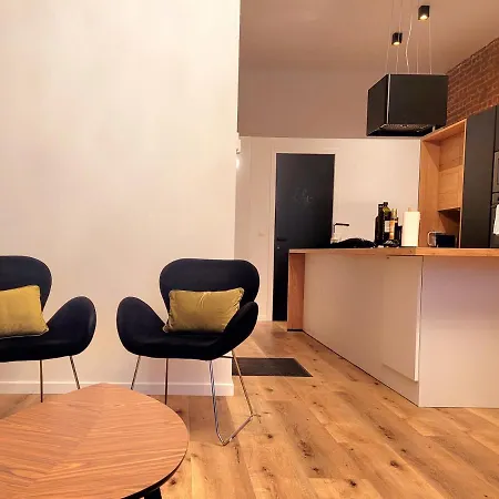 Brand New Iris With Private Bathroom And Balcony