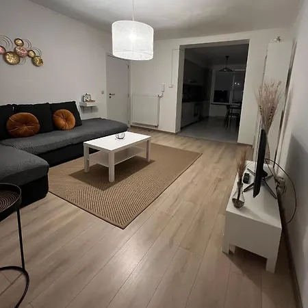 - Place Jourdan & Eu Institutions Appartement *