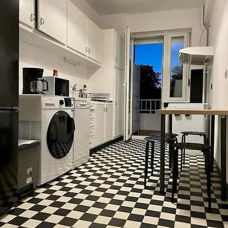 Apartman Spacious Next To Parc Du Cinquantenaire Brüsszel