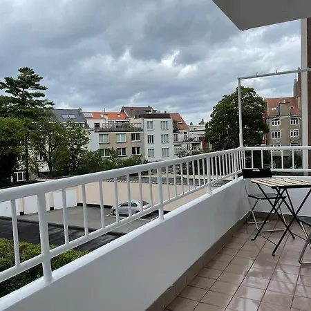 Spacious Next To Parc Du Cinquantenaire Apartman *