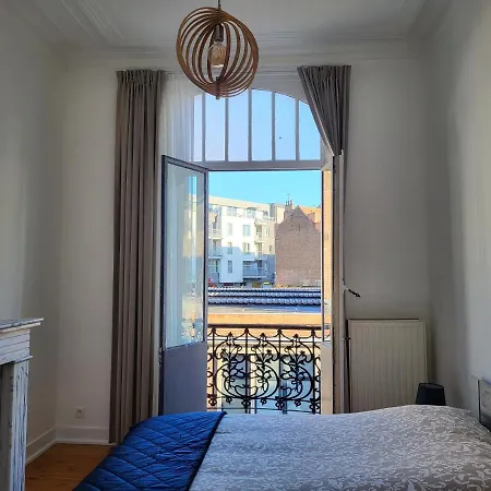 Gasthof Brussels Bed & Blockchain Private With Shared Bathroom Etterbeek