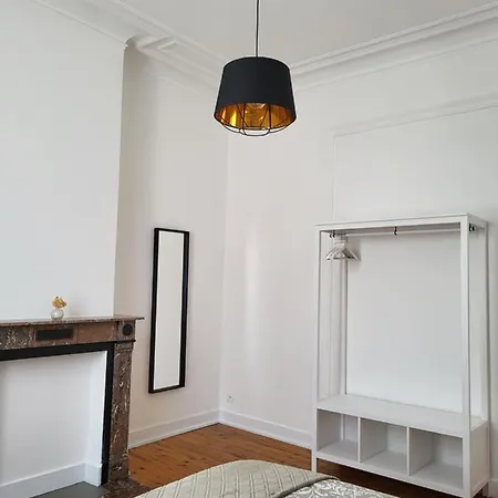 Gasthof Brussels Bed & Blockchain Private With Shared Bathroom Etterbeek