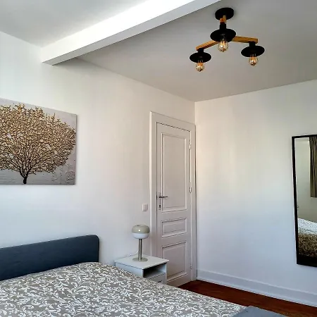 Brussels Bed & Blockchain Private With Shared Bathroom *