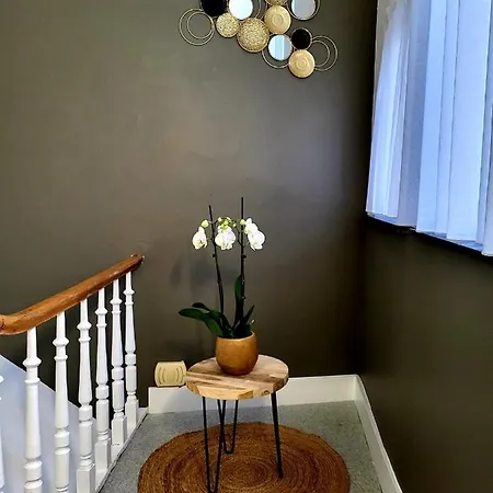 Brussels Bed & Blockchain Private With Shared Bathroom * Etterbeek