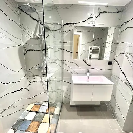 Apartman Brand-new In The Heart Of