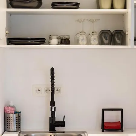 Quartier Louise Apartment *