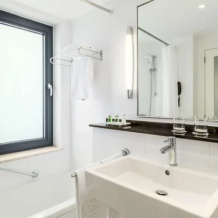 Nh Grand Place Arenberg Hotel 4*