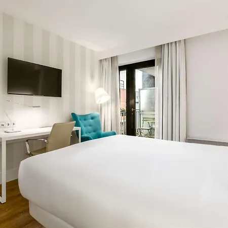Nh Grand Place Arenberg Hotel 4*